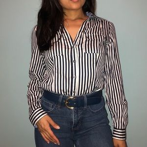 Button down white and blue stripped collar top